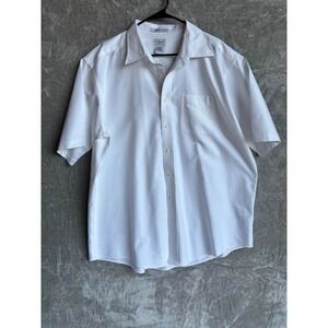LL Bean Mens White Wrinkle Free Traditional Fit Short Sleeve Button Up Shirt